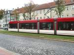 Combino stadteinwrts in der Magdeburger Allee kurz vor dem talknoten, Erfurt Oktober 2009