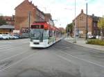 Niederflurwagen der Linie 5 stadteinwrts am Abzweig Salinenstrasse, Erfurt Oktober 2009