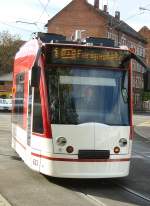 Combino 623 biegt zum Rieth auf die Neubaustrecke ab, Erfurt Oktober 2009