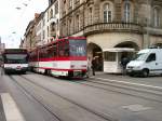 Strassenbahn und Bus an der alten Hst. Hauptbahnhof in der Bahnhofstrasse, Erfurt 2006