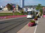 Niederflurbahn auf Saalebrcke, Jena 2006