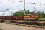 CD 742 107 rangiert am 28 Mai 2025 in Jihlava. Das CZ LOKO Werk in der Nähe generiert jeder Tag lokaler Guterverkehr und zumindestens ein regionaler Guterzug.