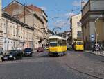 LKP (Львівське комунальне підприємство) LET (Lviv Elektro Trans) Strassenbahn 1231 Tatra KT4D Baujahr 1986 ex-BVG Berlin 6162 Berlin. Lychakivska Strasse Lviv, Ukrane 15-08-2025.

LKP (Львівське комунальне підприємство) LET (Lviv Elektro Trans) tram 1231 Tatra KT4D bouwjaar 1986 ex-BVG Berlin 6162 Berlijn. Lychakivska straat Lviv, Oekrane 15-08-2025.