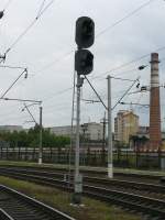 Das hier sieht aus wie ein Hauptsignal. Ob das ach ein Hauptsignal is kann ich leider nicht sagen. Fotografiert in Lviv am Hbf 02-06-2009.