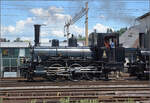 150 Jahre Emmentalbahn.

E 3/3 853 der Jura-Simplon und Ed 3/3 3 'Langnau' der Emmentalbahn rangieren im Bahnhof Burgdorf. Mai 2025.