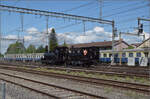 150 Jahre Emmentalbahn.

E 3/3 853 der Jura-Simplon und Ed 3/3 3 'Langnau' der Emmentalbahn rangieren im Bahnhof Burgdorf. Mai 2025.