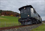 Sonderfahrt mit Be 4/4 102 der Emmentalbahn nach Brugg. 

Im Anflug auf Kleindietwil. November 2025.