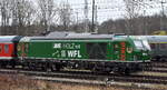 Wedler Franz Logistik GmbH & Co. KG, Potsdam [D] mit ihrer geleasten northrail Vectron Dual Lok  248 066  auf dem Gelände des Rail & Logistik Center Wustermark mit einer WFL Regiowagengarnitur abgestellt, 10.12.25