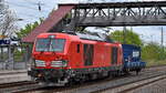 DB Cargo AG, Mainz [D] mit ihrer Vectron Dual Mode Light   249 007  [NVR-Nummer: 90 80 2249 007-6 D-DB] und einem Güterzug Richtung Rbf. Seddin am 23.04.25 Höhe Bahnhof Saarmund.