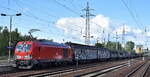 DB Cargo AG, Mainz [D] mit ihrer Vectron Dual Mode Light Lok  249 030  [NVR-Nummer: 90 80 2249 030-8 D-DB] und einem gemischten Güterzug Richtung Rbf. Seddin am 04.08.25 Durchfahrt Bahnhof Schönefeld bei Berlin.